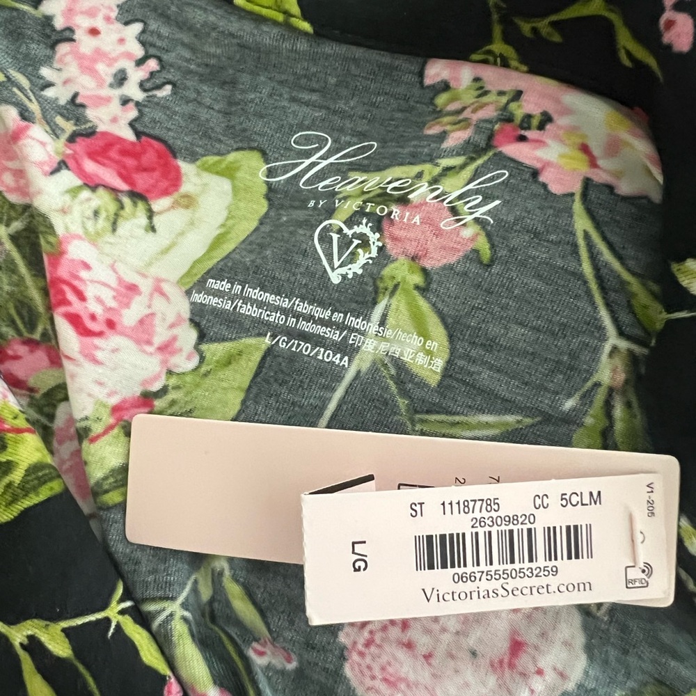 Victoria's Secret Black Floral Pajama Set - Picture 13 of 15